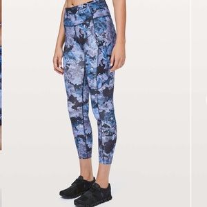 Lululemon fast and free size 6